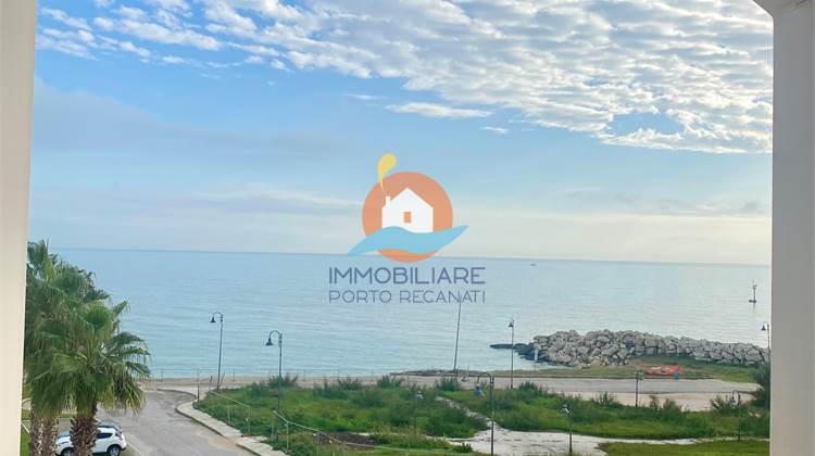Porto Recanati - attico fronte mare